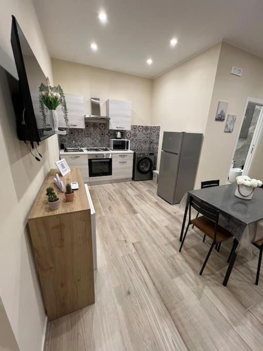 La Dimora Etnea Apartment Catania Bagian luar foto