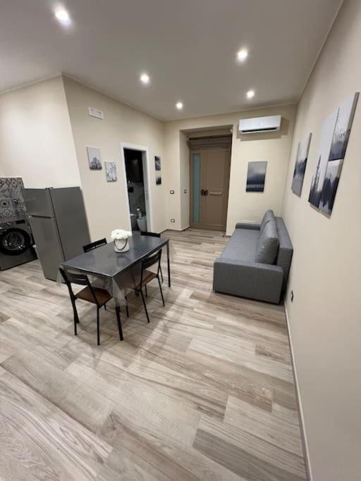 La Dimora Etnea Apartment Catania Bagian luar foto